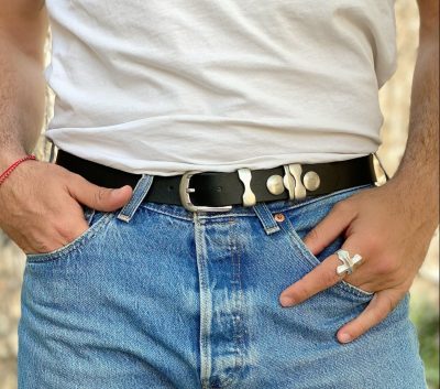 Mens Belt Black Leather Buckle .