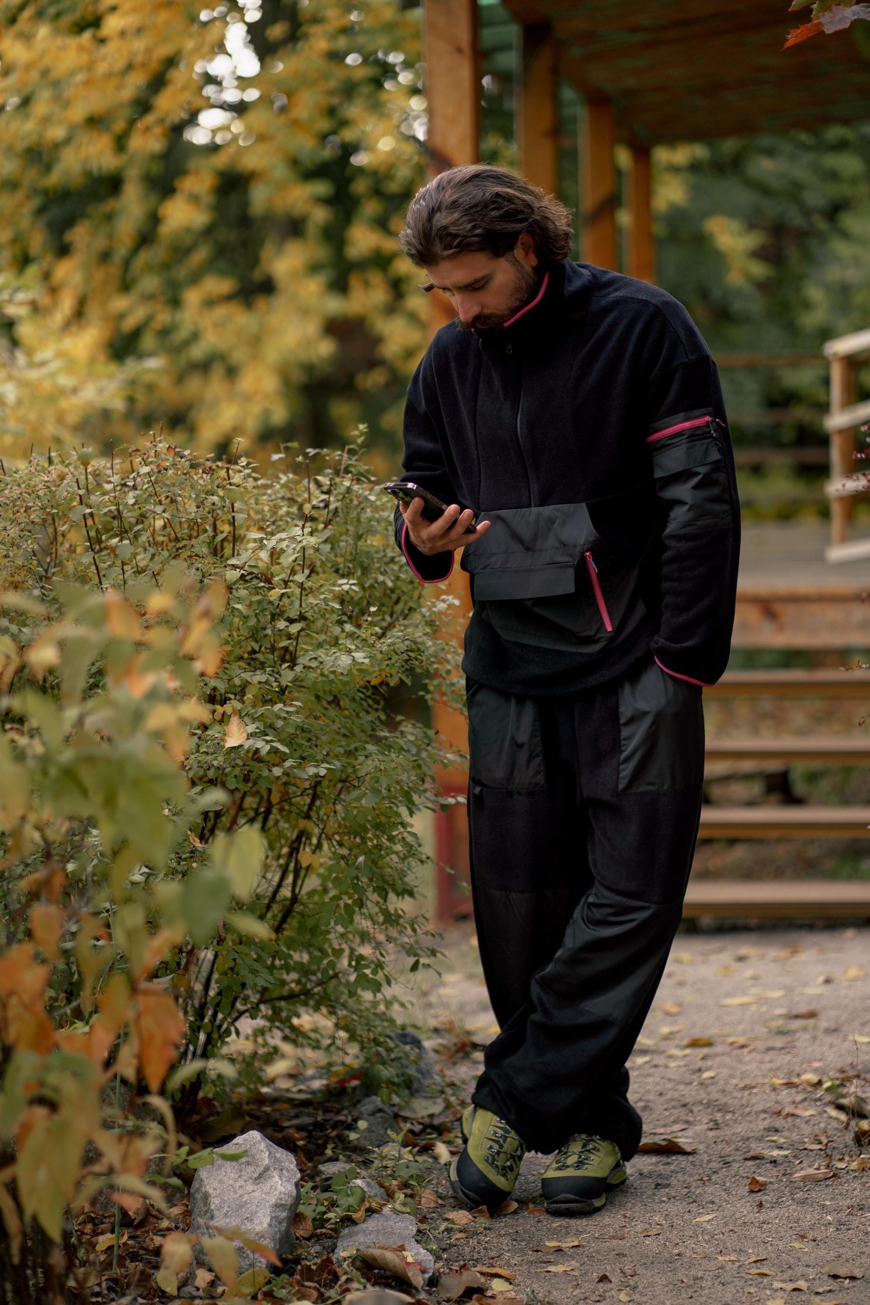 Mens Black Polar Fleece Pullover Sweatshirt: 1/2 Zip